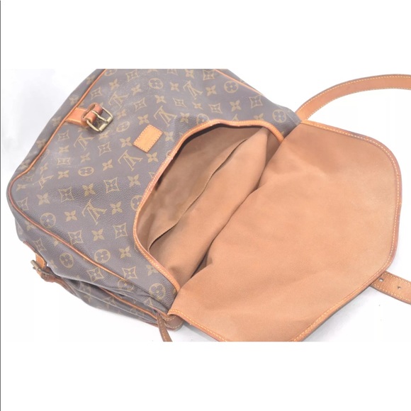 Authentic Louis Vuitton Saumur 35 Messenger - Picture 6 of 8